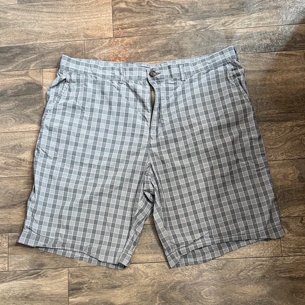 Tommy Hilfiger Gray Plaid Men's Shorts